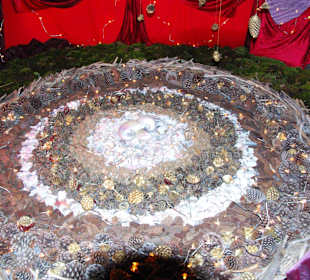 In der Stallung mit Blitzlicht