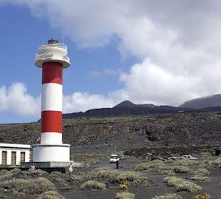 Salinen mit Leuchttürmen