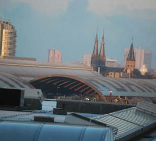 Die Dächer des Hauptbahnhofs