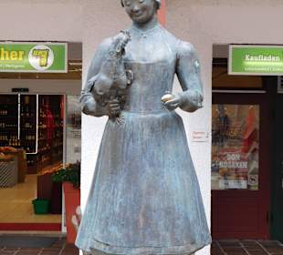 Figur auf dem Thermen-Marktplatz