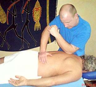 Körperarbeit mit Alex im Institut