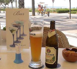 Kurze Rast an der Uferstrasse