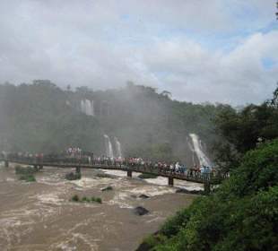 Die Wasserfälle, von Brasilien aus gesehen