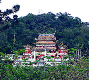 Maokong Gondel -  Rund um Tempel Station