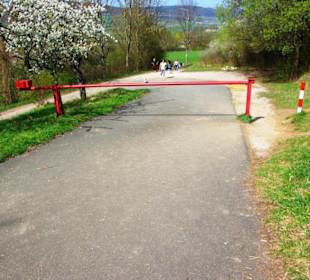 Erste Sperre für Fahrzeuge