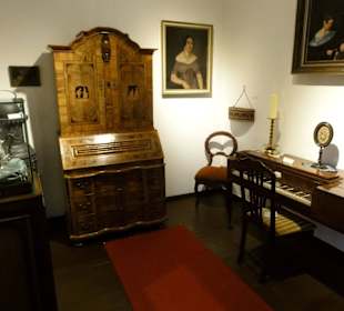 Rundgang durch die Ausstellung des Museums