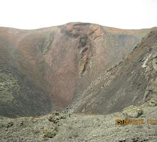 Blick auf einen Vulkankrater
