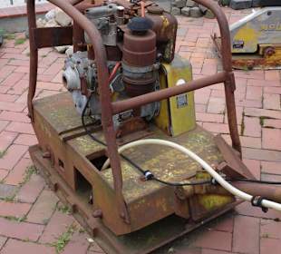 Der Außenbereich des Museums