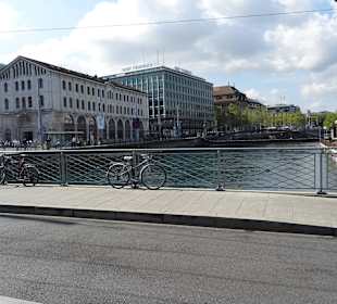 Mit der Mini Train durch die Innestadt von Genf.
