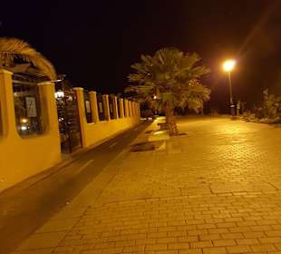 Promenade bei Nacht