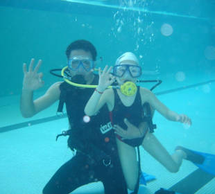 Gratis Schnuppertauchen im Pool