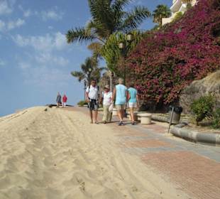 Hügel der Strandpromenade