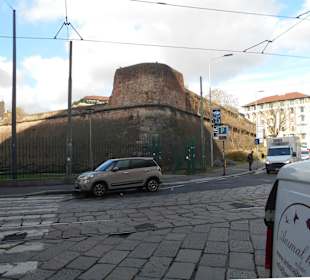 Stadtmauer an der Porta Romana