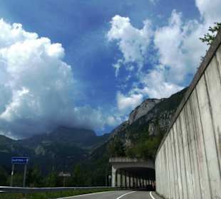 Schutzmauer Ital.Seite