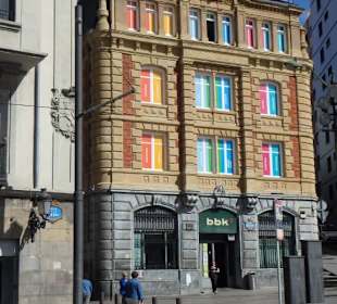 Gebäude der Kutxabank in der Altstadt