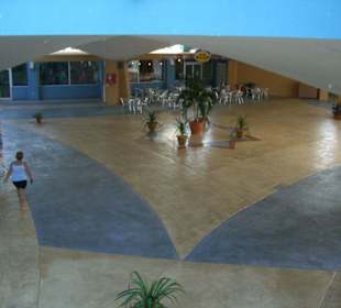 Centro Comercial Hicacos