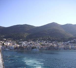 Blick auf Samos Stadt