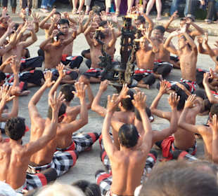 Der Ketchak Dance in Uluwatu