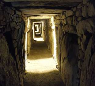 Knowth, im Haupthügel