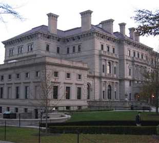 Vanderbilt Villa