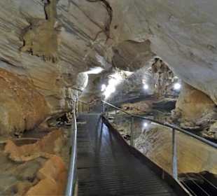 Impressionen von der Wanderung durch die Grotte