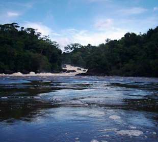 View of Rio Caura with foam from our motor boat