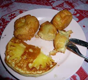 "Khais Seafood" Ananaspfannkuchen und Bananen