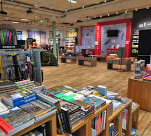 In den Verkaufsräumen von Globetrotter Hamburg 