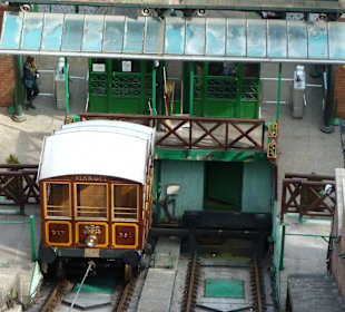 Talstation der Seilbahn zum Burgberg