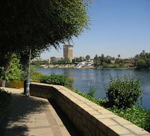 Rundgang über Geziret El-Nabatat