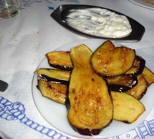 Gebratene Auberginen mit Tzatziki