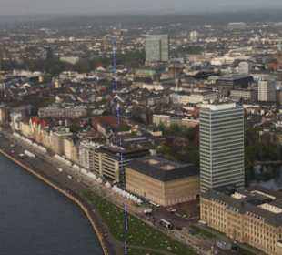 Altstadt vom Rheinturm