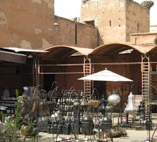 Platz vor Palais Bahia