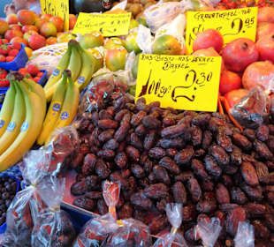 Rundgang durch die Markthalle am Carlsplatz