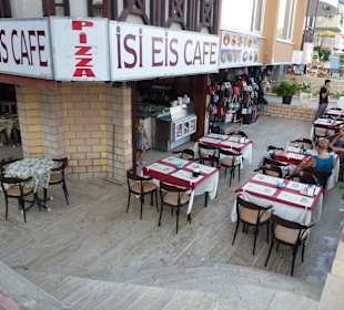Isi`s Eiscafe Treffpunkt für viele Deutsche
