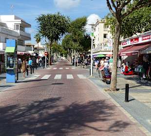Einkaufstraße in Paguera