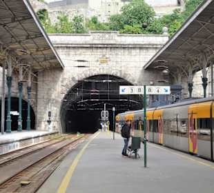 Auf dem Bahnsteig im São Bento