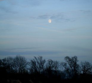 Der Mond ist aufgegangen...