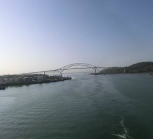 Einfahrt in den Kanal Balboa