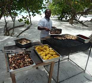 Grillen am Strand auf der Insel