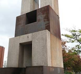 Das Kunstwerk Ma´alot auf dem Heinrich-Böll-Platz