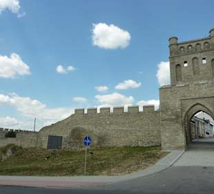 Mury obronne i Brama krakowska