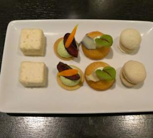 Petit Fours zum Café und das alles für € 50,-