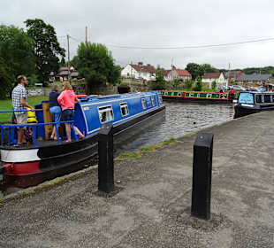 Stau vor der Brückendurchfahrt