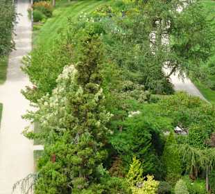 Blick vom Aussichtsturm in den Park der Gärten