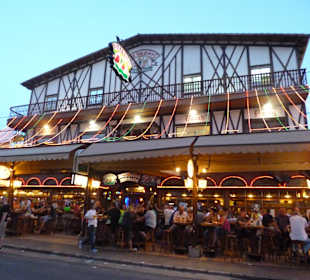 Bierkönig am frühen Abend