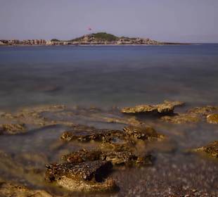 Ein Stück den Strand hinunter