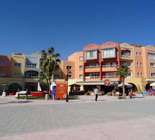 Viele Lokale in der Marina