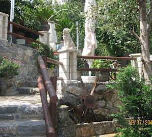 Weg - Treppe zur Tavverne