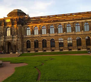 Altstadt Zwinger Sempergalerie
